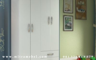 Lemari Pakaian 4 Pintu Minimalis