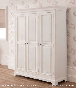 Lemari Pakaian Minimalis 3 Pintu